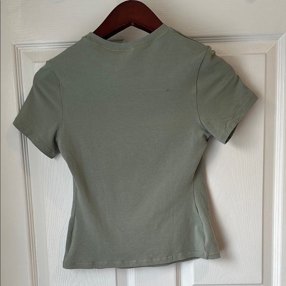 SKIMS Green Fitted Short Sleeve Tee - Picture 3 of 3